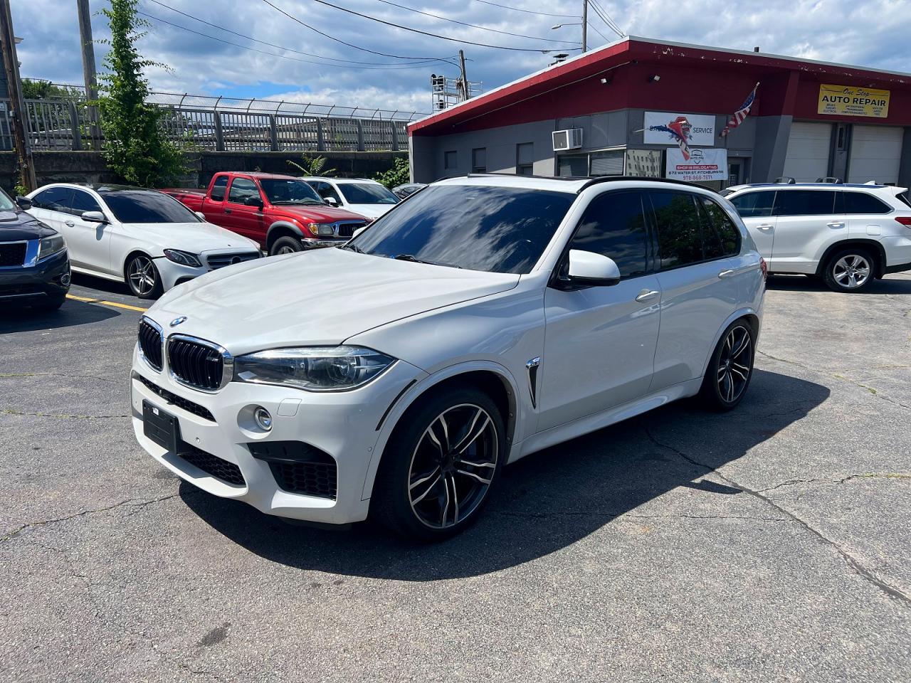 2016 BMW X5 M, VIN 5YMKT6C54G0R78335 — Minor dents and scratches