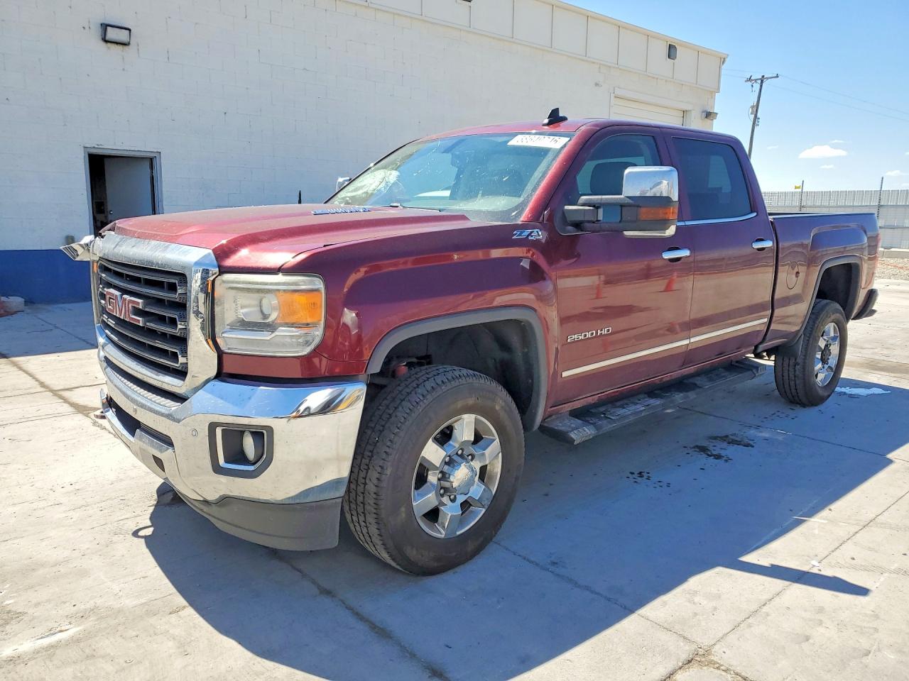 2016 GMC Sierra 2500HD SLT, VIN 1GT12TE83GF145877 — Front end