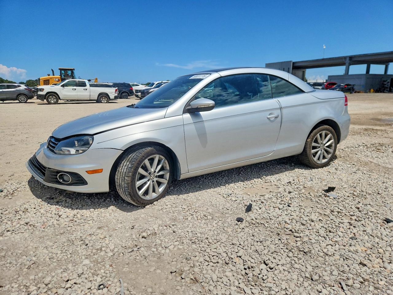 2015 Volkswagen Eos Komfort, VIN WVWBW8AH4FV000038 — Front end