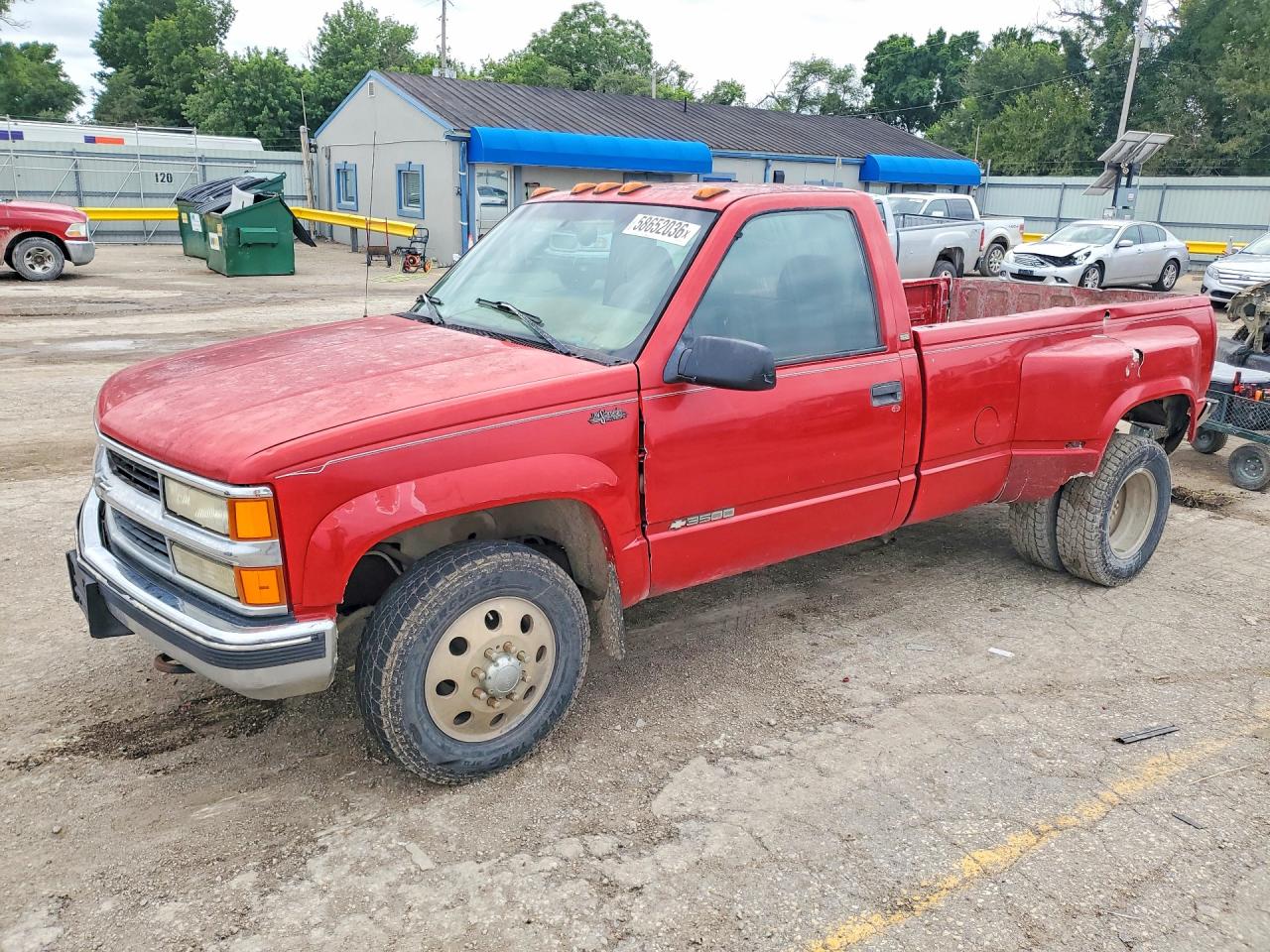 1997 Chevrolet Silverado 3500, VIN 1GCHC34R1VF047904 — Side