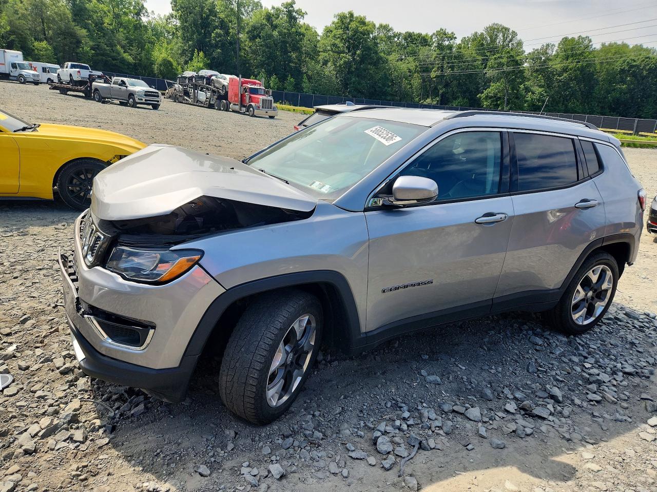 2019 Jeep Compass Limited, VIN 3C4NJCCBXKT788602 — Перед
