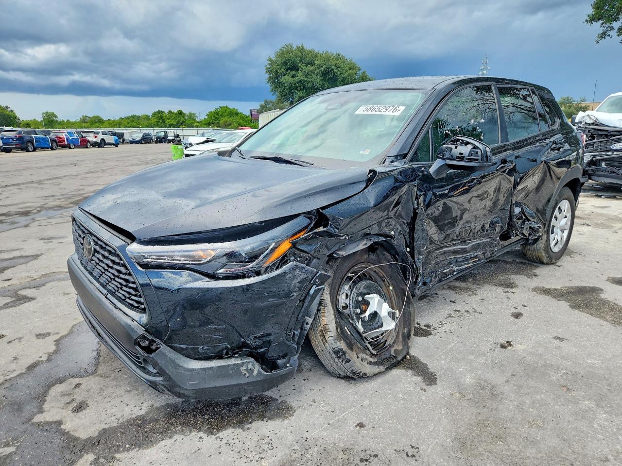 2023 Toyota Corolla Cross L, VIN 7MUAAAAG4PV064087 — Бок