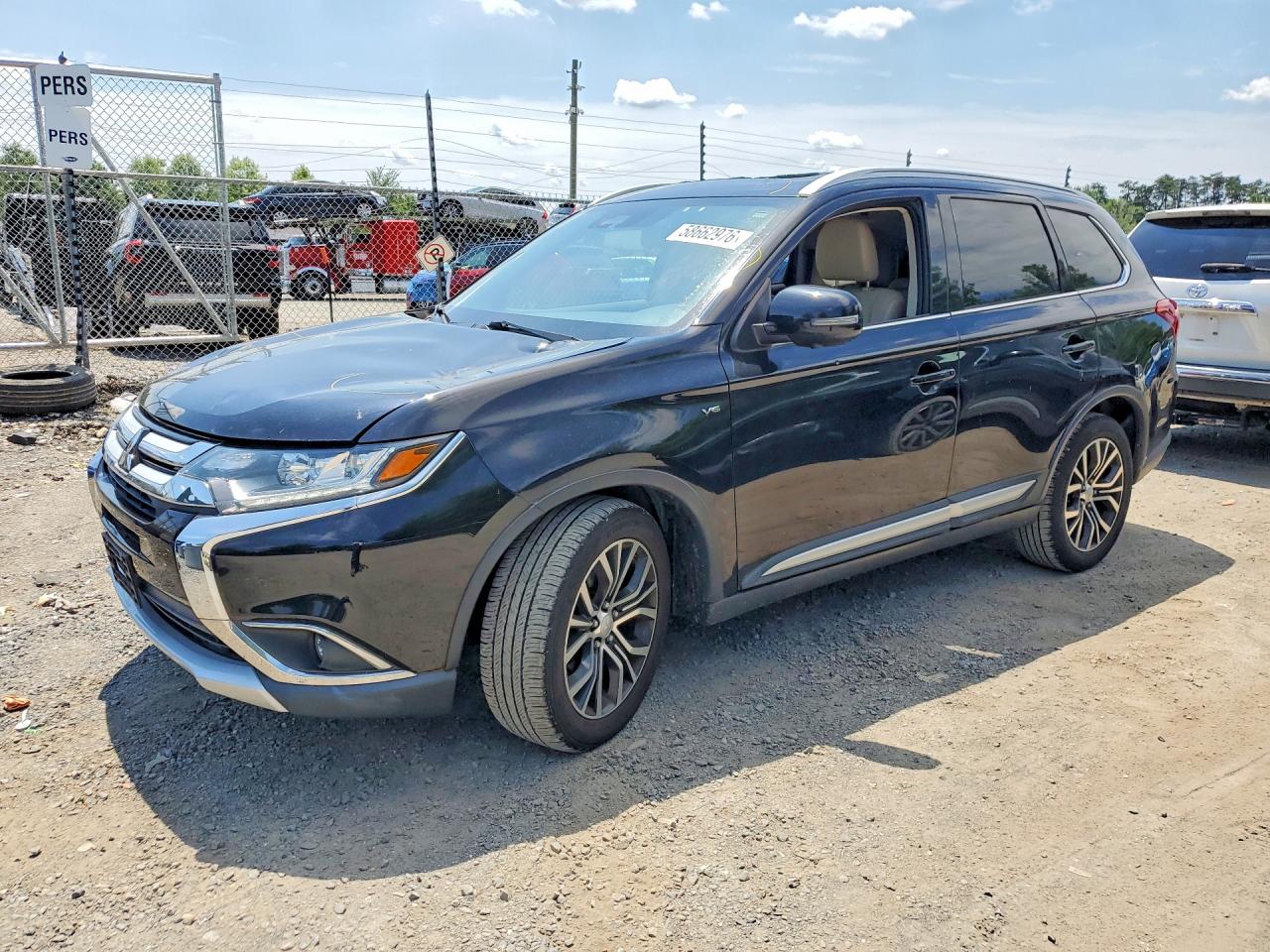 2017 Mitsubishi Outlander GT, VIN JA4JZ4AX7HZ009616 — Крыша