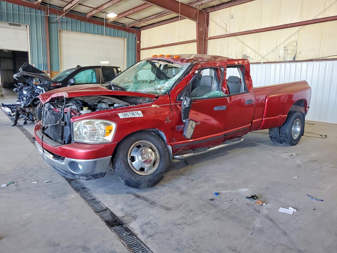 2006 Dodge 3500 SLT, VIN 3D7MX48C06G120314 — Front end