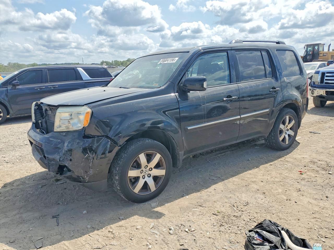 2012 Honda Pilot Touring, VIN 5FNYF4H95CB081580 — Front end