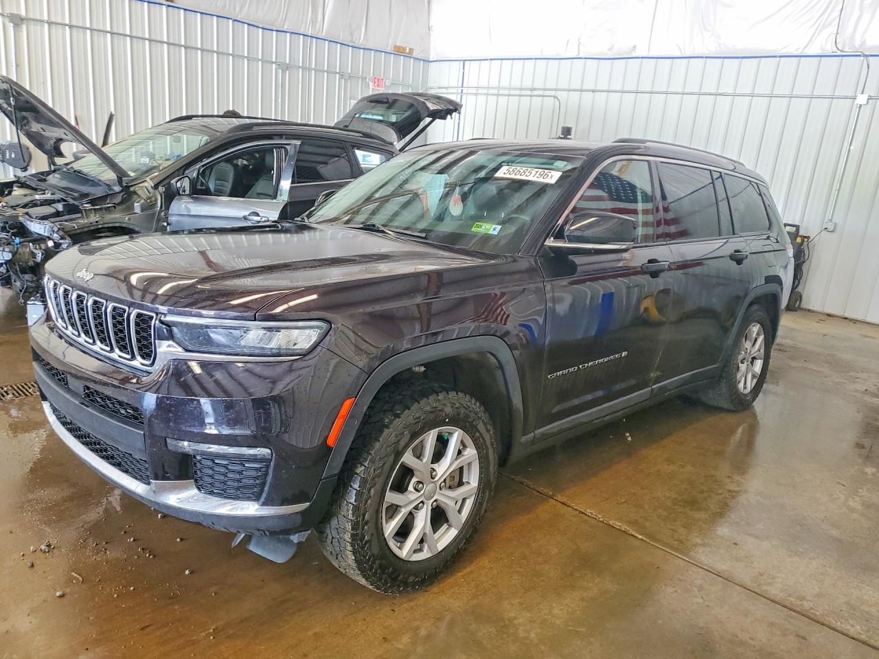 2022 Jeep Grand Cherokee Limited, VIN 1C4RJKBG6N8625022 — Rear end