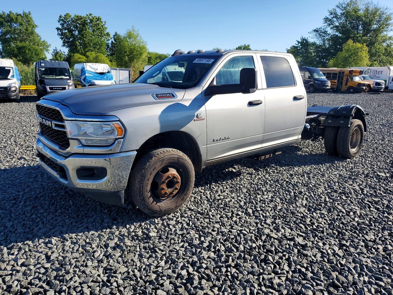 2021 Ram 3500 Tradesman, VIN 3C7WRSCLXMG619808 — Перед