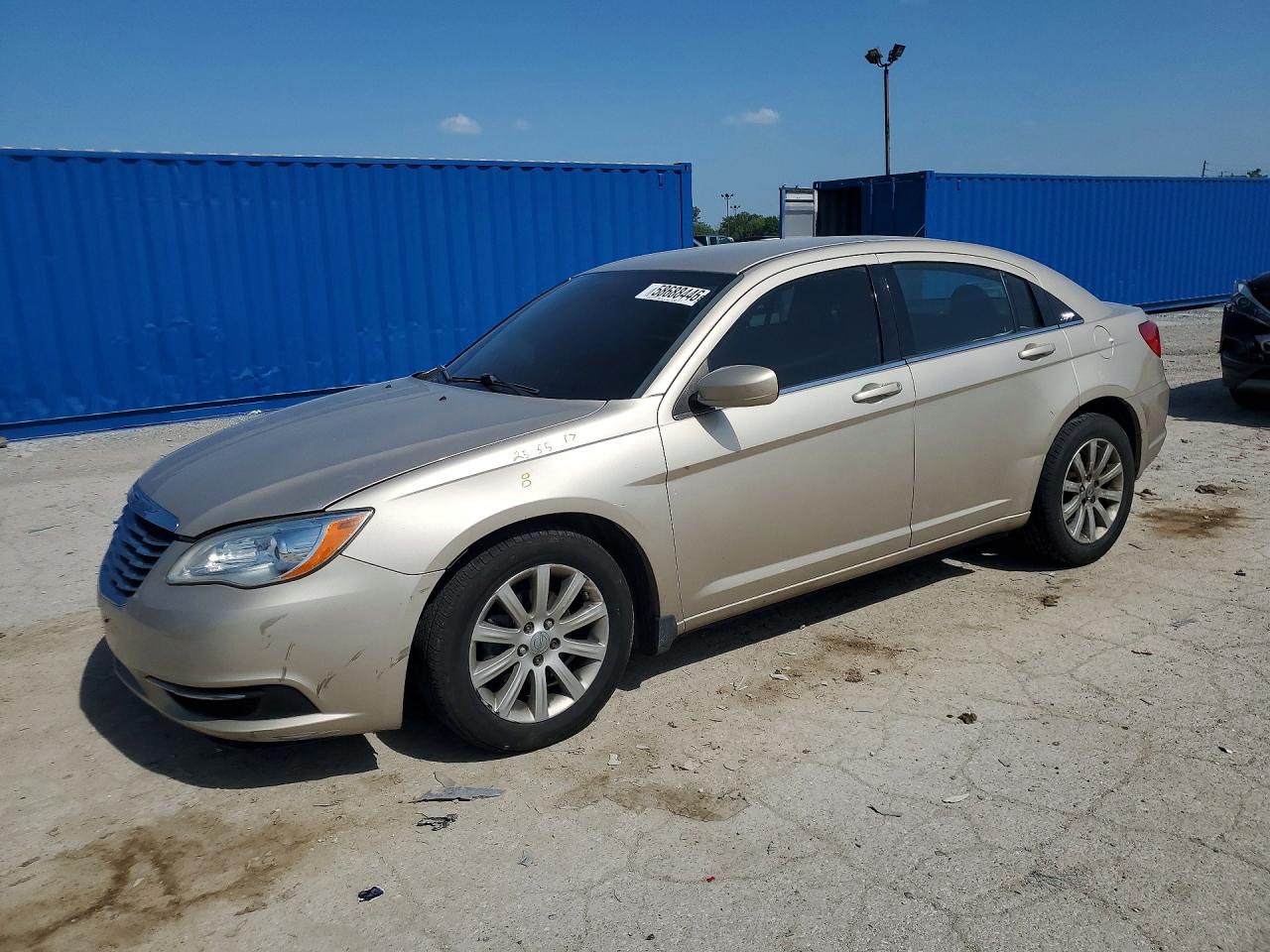 2014 Chrysler 200 Touring, VIN 1C3CCBBG2EN144920 — Перед