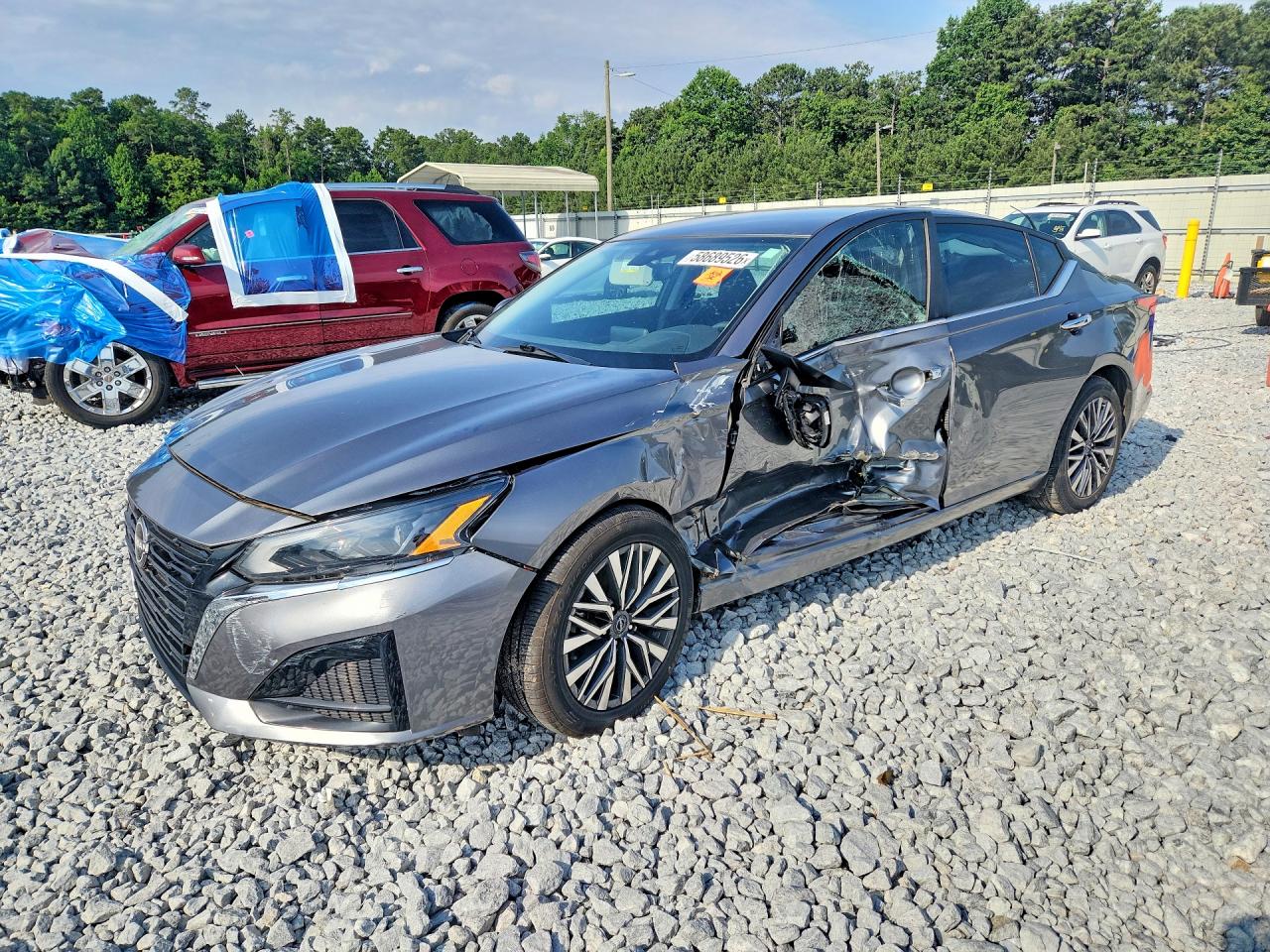 2023 Nissan Altima SV, VIN 1N4BL4DV4PN333737 — Front end