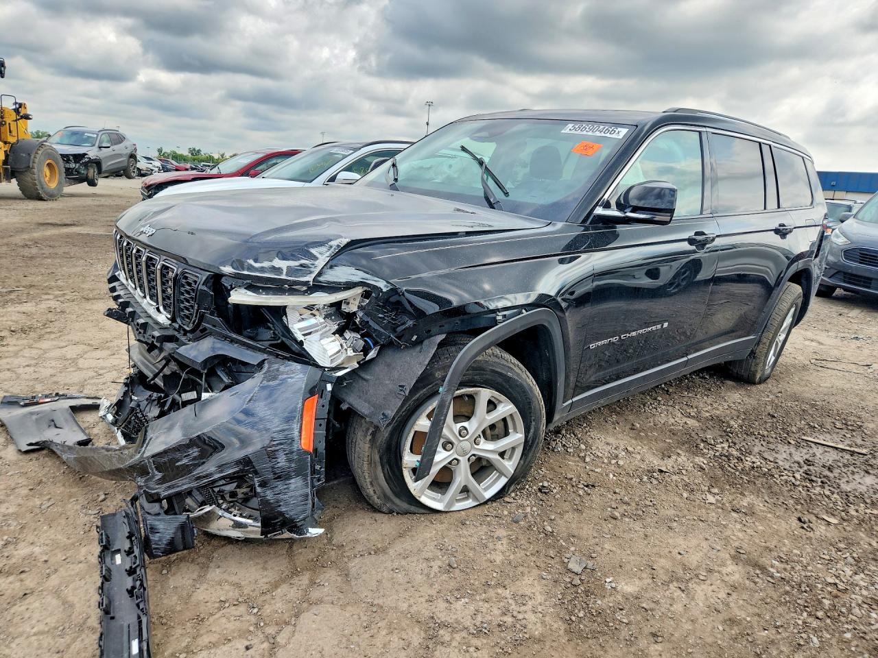 2024 Jeep Grand Cherokee Limited, VIN 1C4RJKBG3R8921041 — Front end