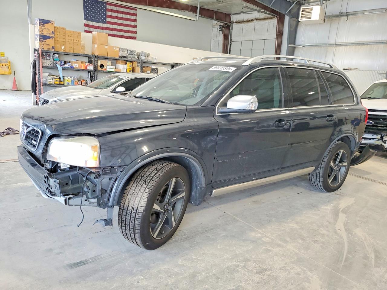 2014 Volvo XC90 R-Design, VIN YV4952CT4E1691543 — Front end