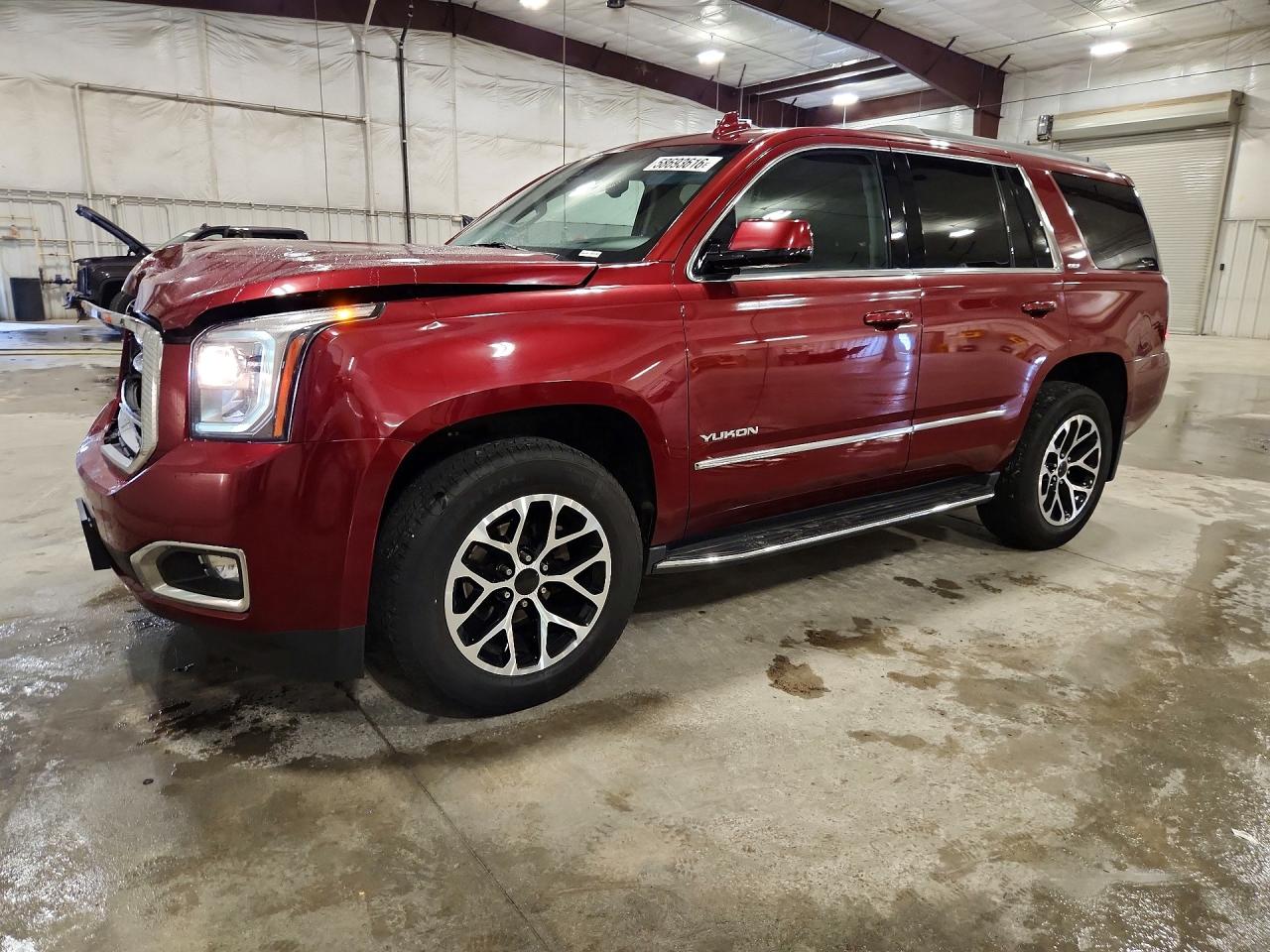 2017 GMC Yukon SLT, VIN 1GKS2BKC3HR354676 — Front end