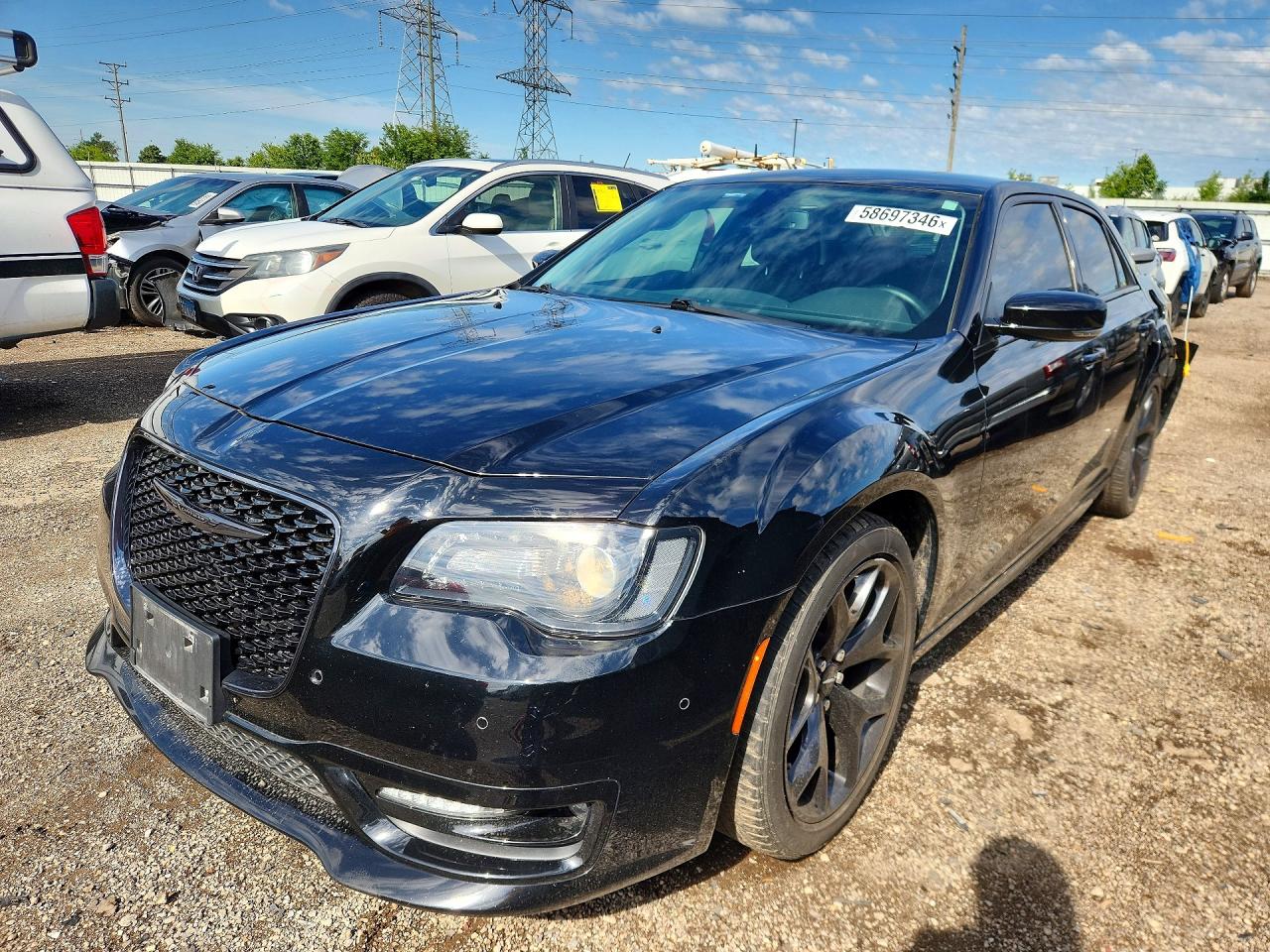 2022 Chrysler 300 Touring L, VIN 2C3CCADG4NH121204 — Rear end
