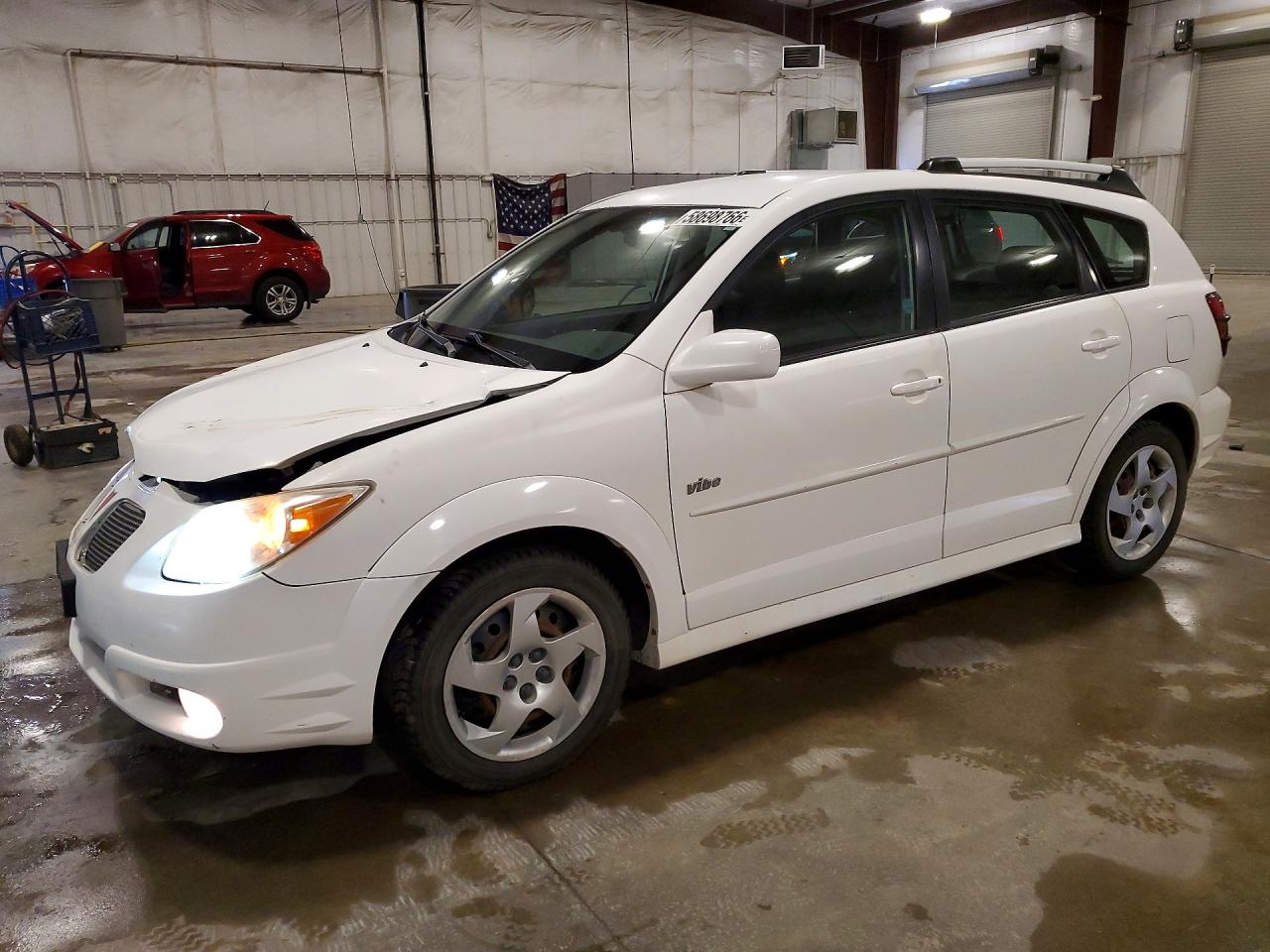 2008 Pontiac Vibe, VIN 5Y2SL658X8Z416923 — Перед