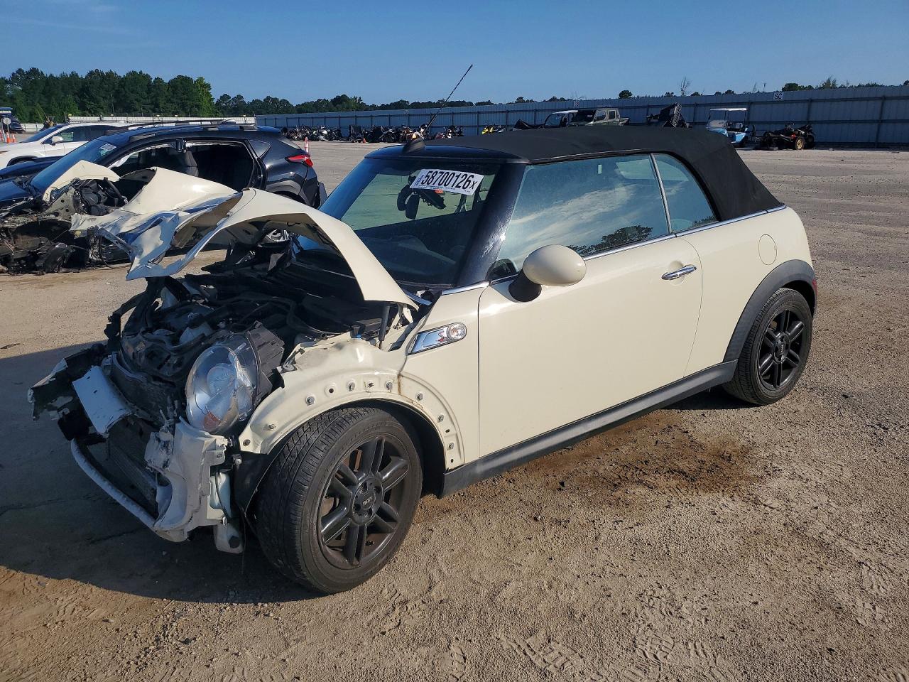 2014 MINI Convertible S, VIN WMWZP3C59ET707290 — Auction photo 1 of 16