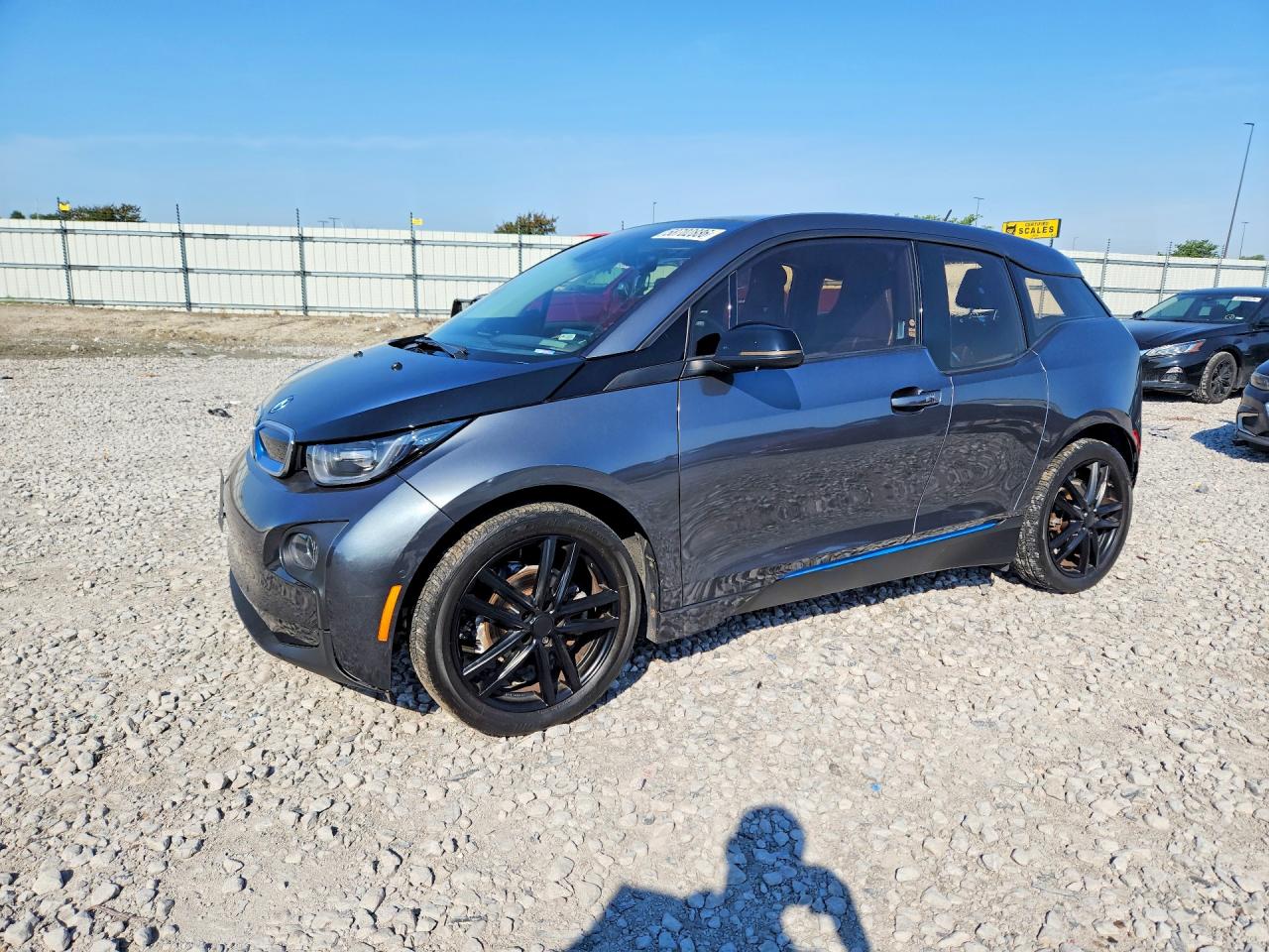 2016 BMW i3, VIN WBY1Z4C59GV507211 — Зад