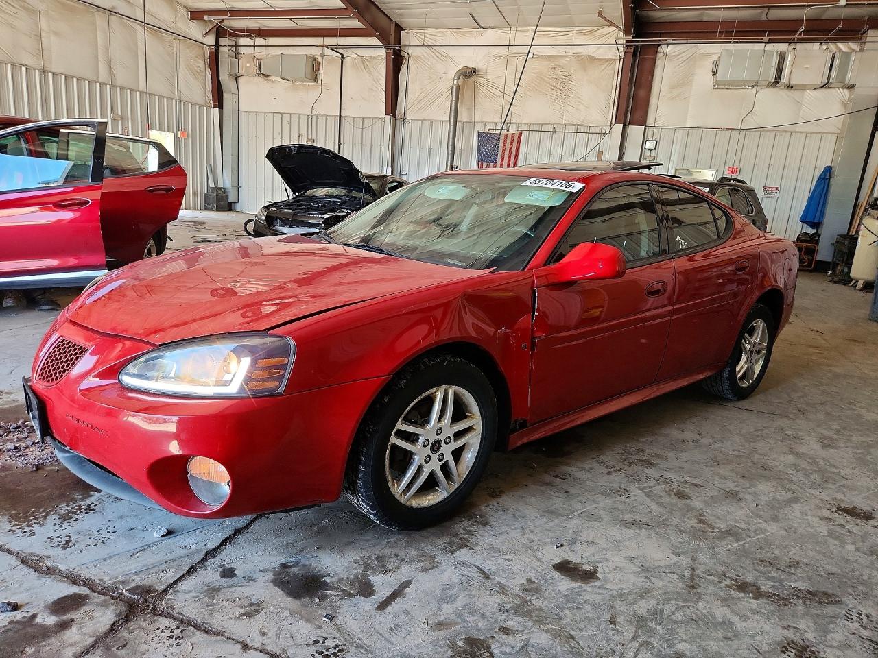 2006 Pontiac Grand Prix GT, VIN 2G2WR554461244194 — Front end