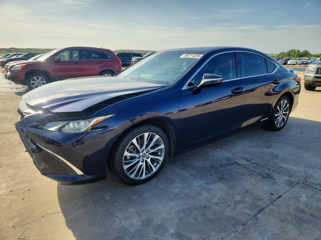 2019 Lexus ES 300h, VIN 58AB21B15KU004205 — Front end