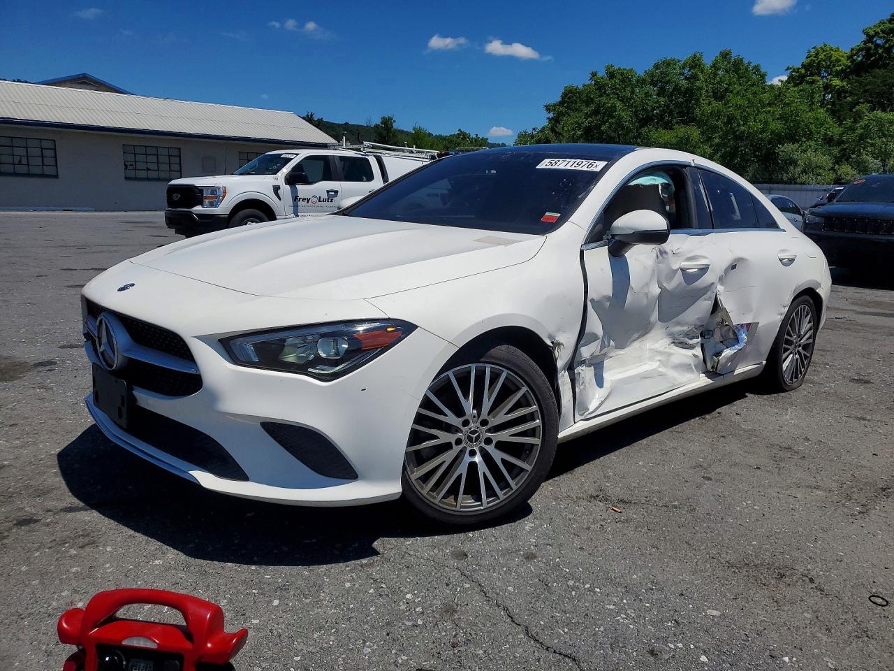 2020 Mercedes-Benz CLA 250, VIN WDD5J4HB4LN079038 — Side