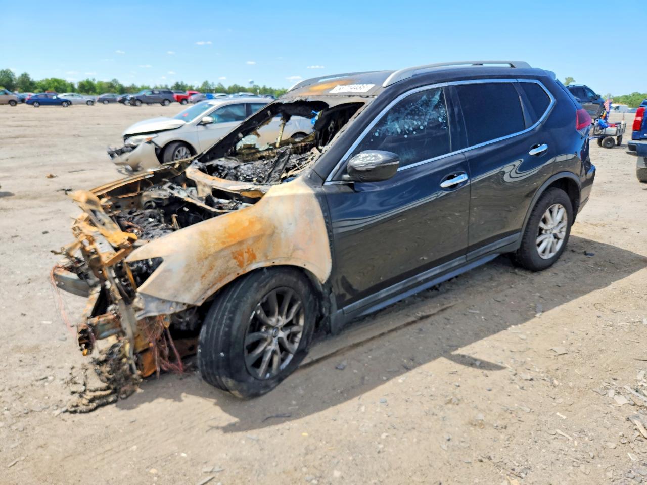 2018 Nissan Rogue SV, VIN 5N1AT2MT5JC818296 — Burn