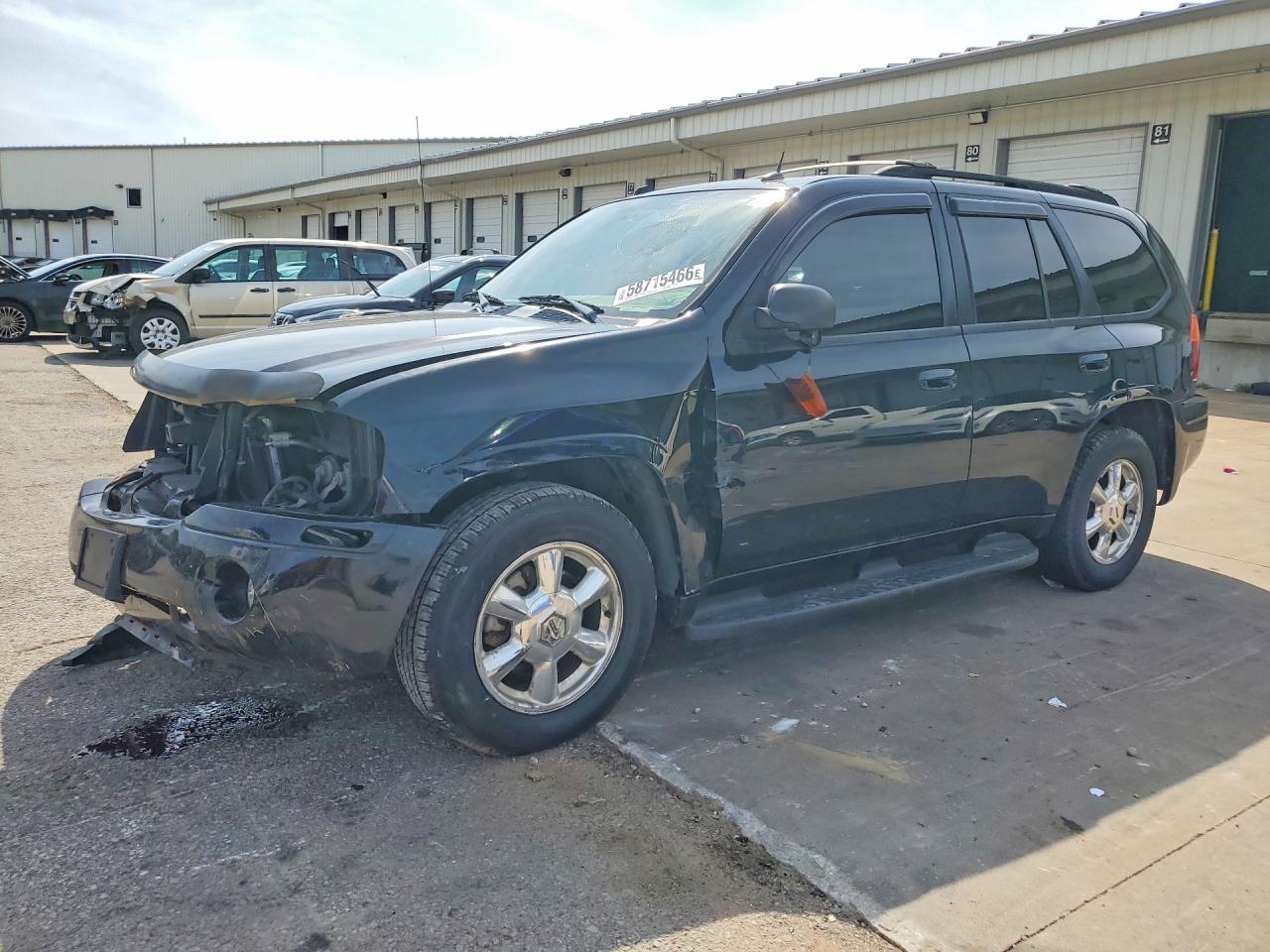 2005 GMC Envoy SLT, VIN 1GKDT13S252249279 — Front end