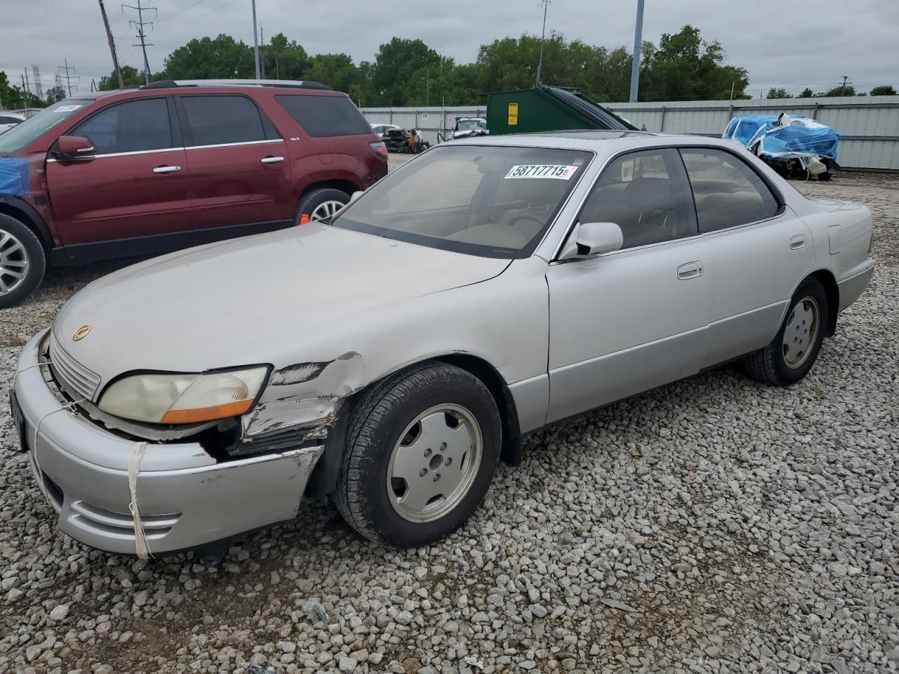 1994 Lexus ES 300, VIN JT8GK13T9R0054848 — Front end