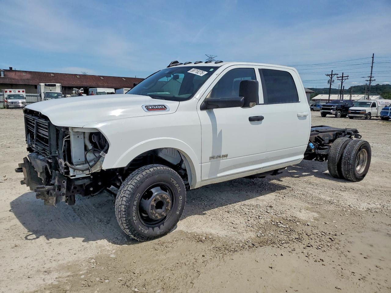 2022 Ram 3500 Tradesman, VIN 3C7WRSCL2NG238858 — Front end