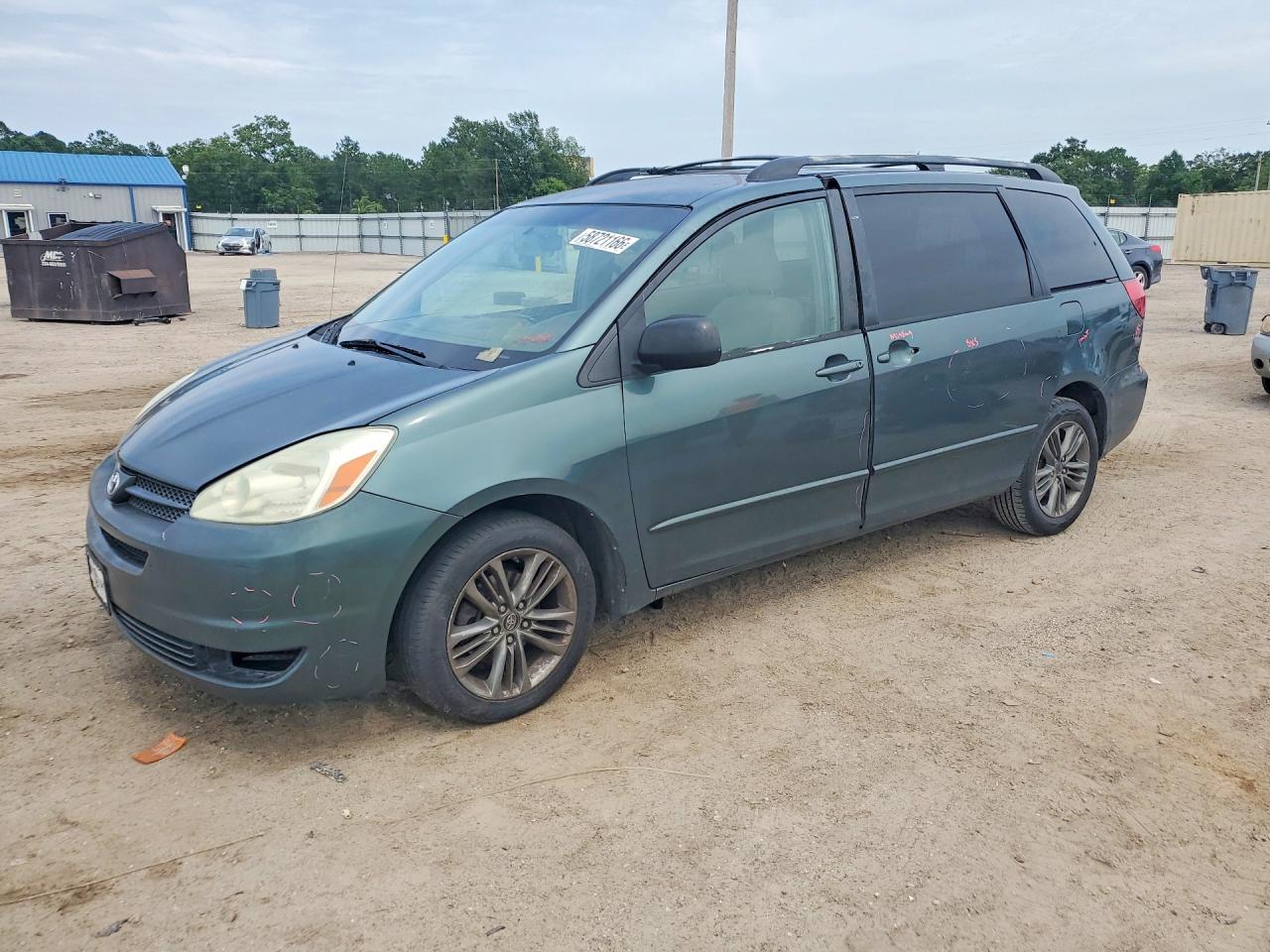 2004 Toyota Sienna LE, VIN 5TDZA23C54S035514 — Side