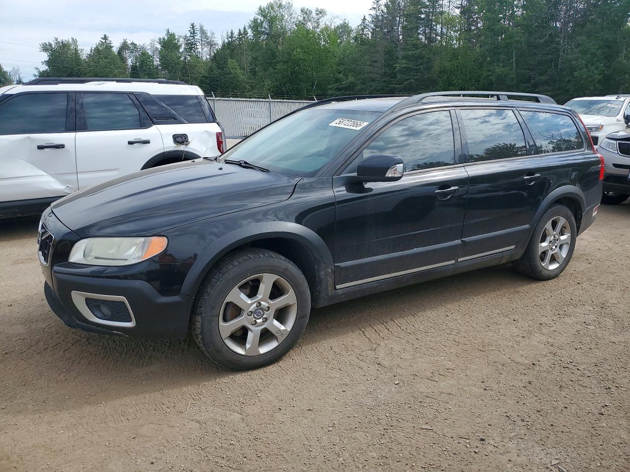 2010 Volvo XC70 3.2L, VIN YV4982BZ2A1075492 — Engine fire