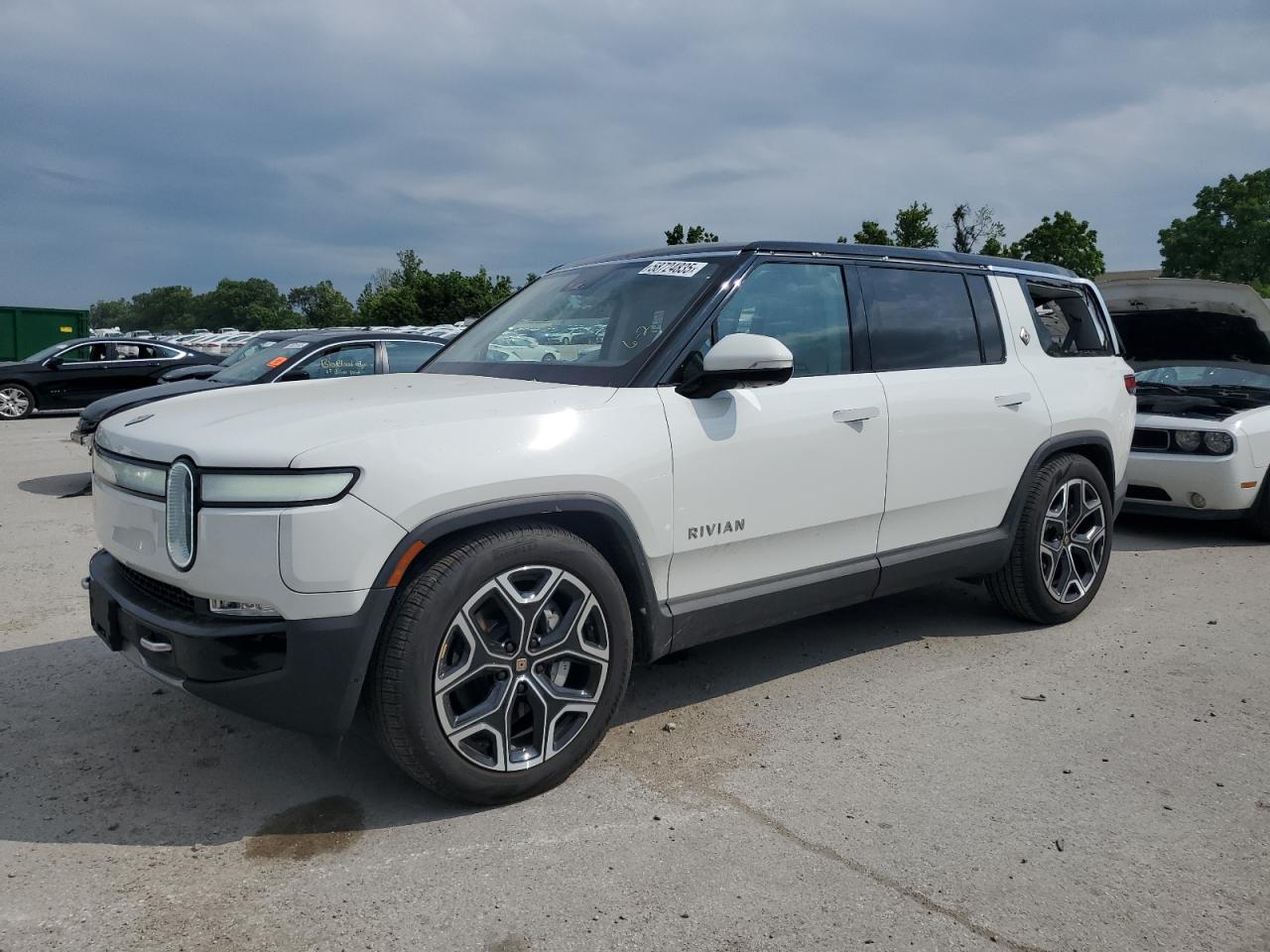 2024 Rivian R1S Adventure, VIN 7PDSGCBA1RN045131 — Roof