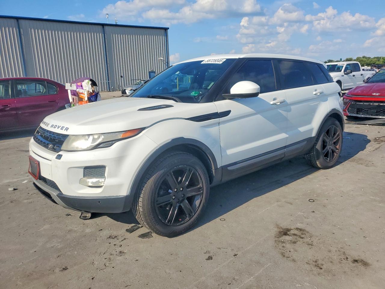 2015 Land Rover Range Rover Evoque Pure Plus, VIN SALVP2BG0FH991386 — Minor dents and scratches
