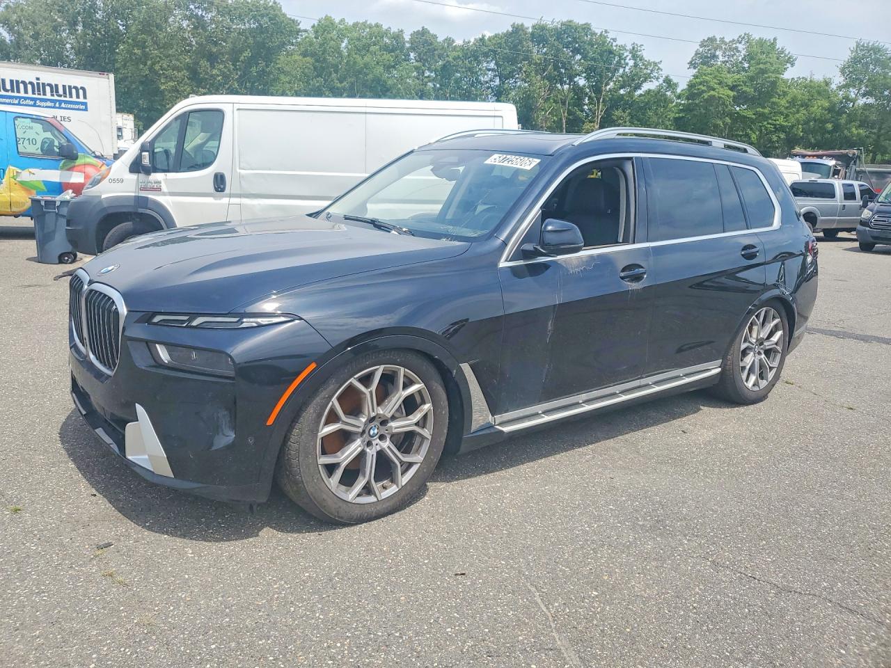 2024 BMW X7 xDrive40i, VIN 5UX23EM00R9S28854 — Side