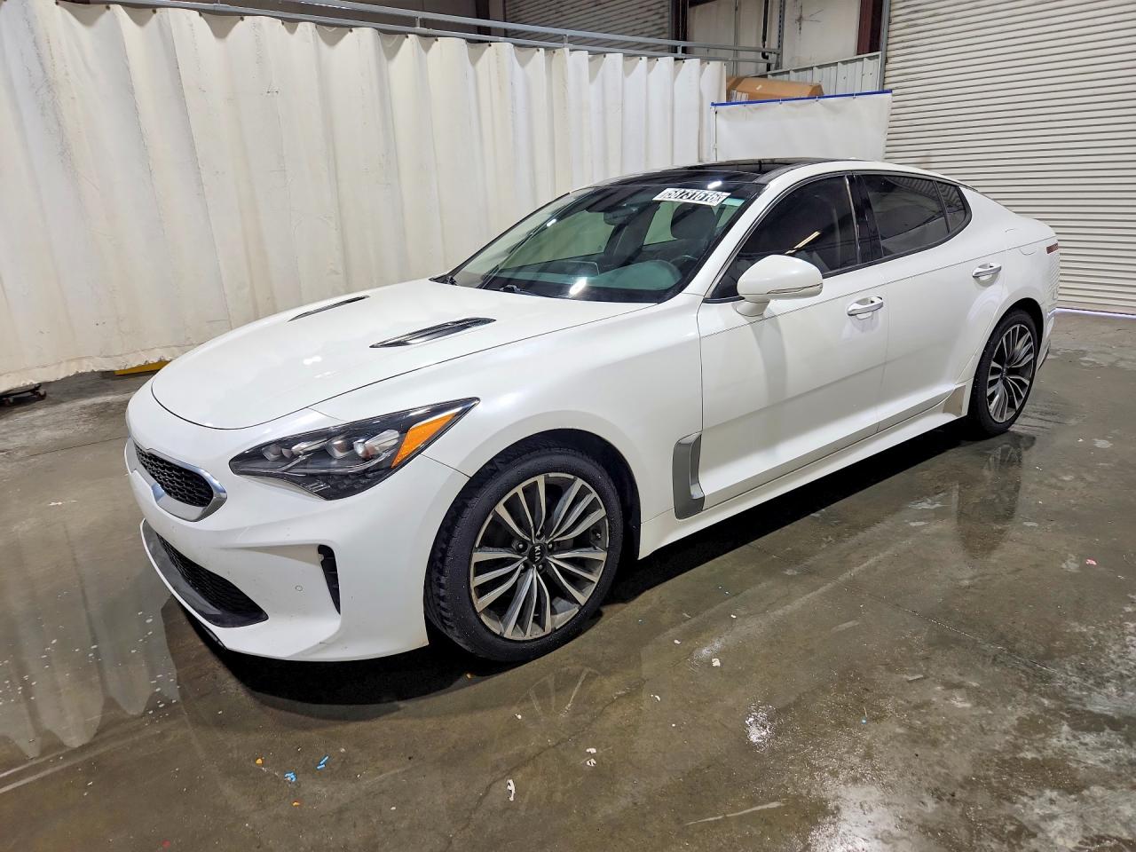 2018 Kia Stinger Premium, VIN KNAE25LA5J6011198 — Normal wear