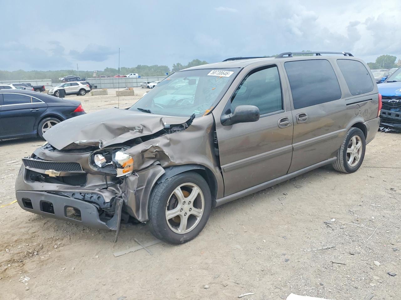 2005 Chevrolet Uplander LS, VIN 1GNDV23L85D225763 — Front end