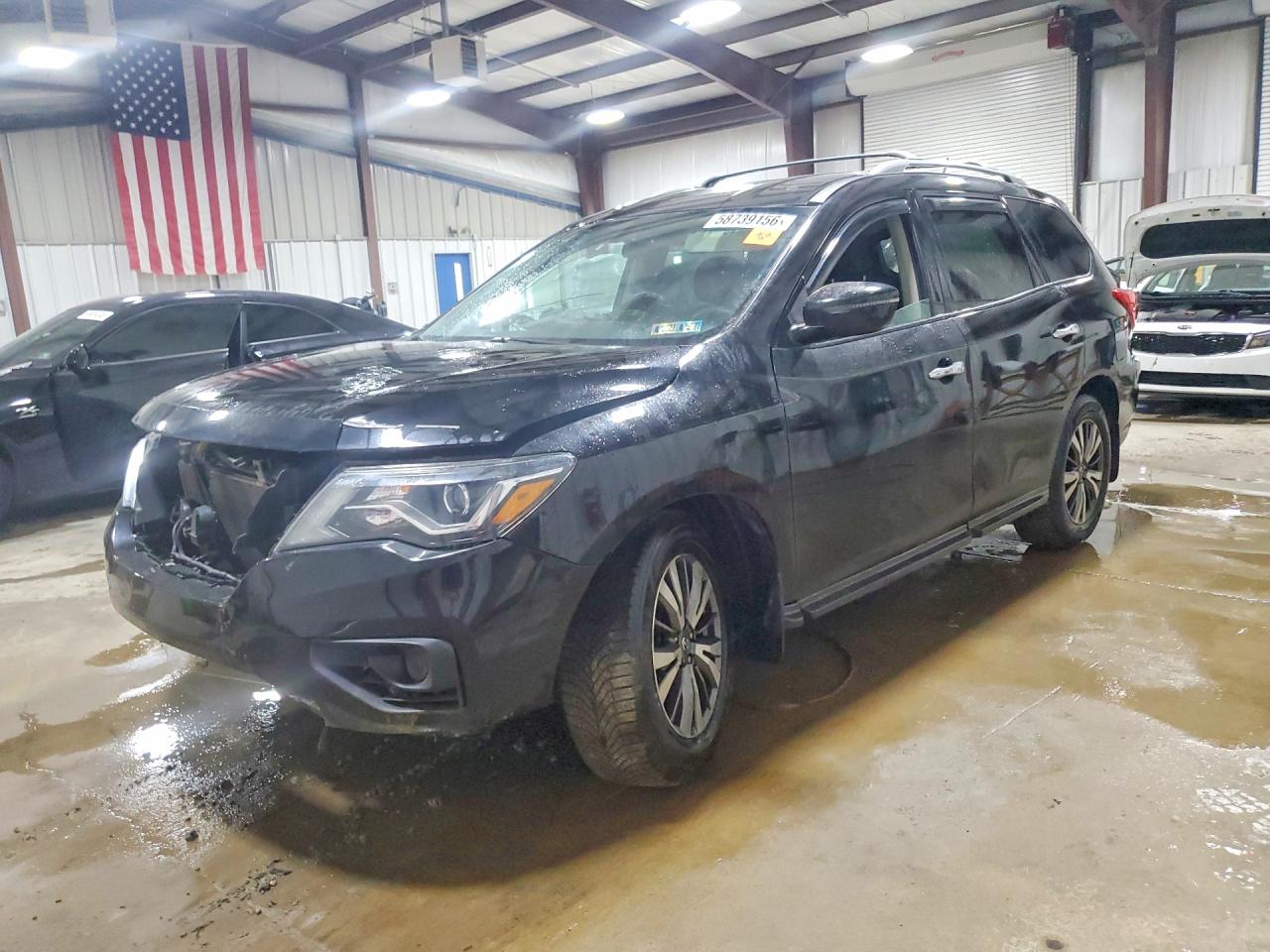 2017 Nissan Pathfinder SL, VIN 5N1DR2MM6HC908894 — Front end