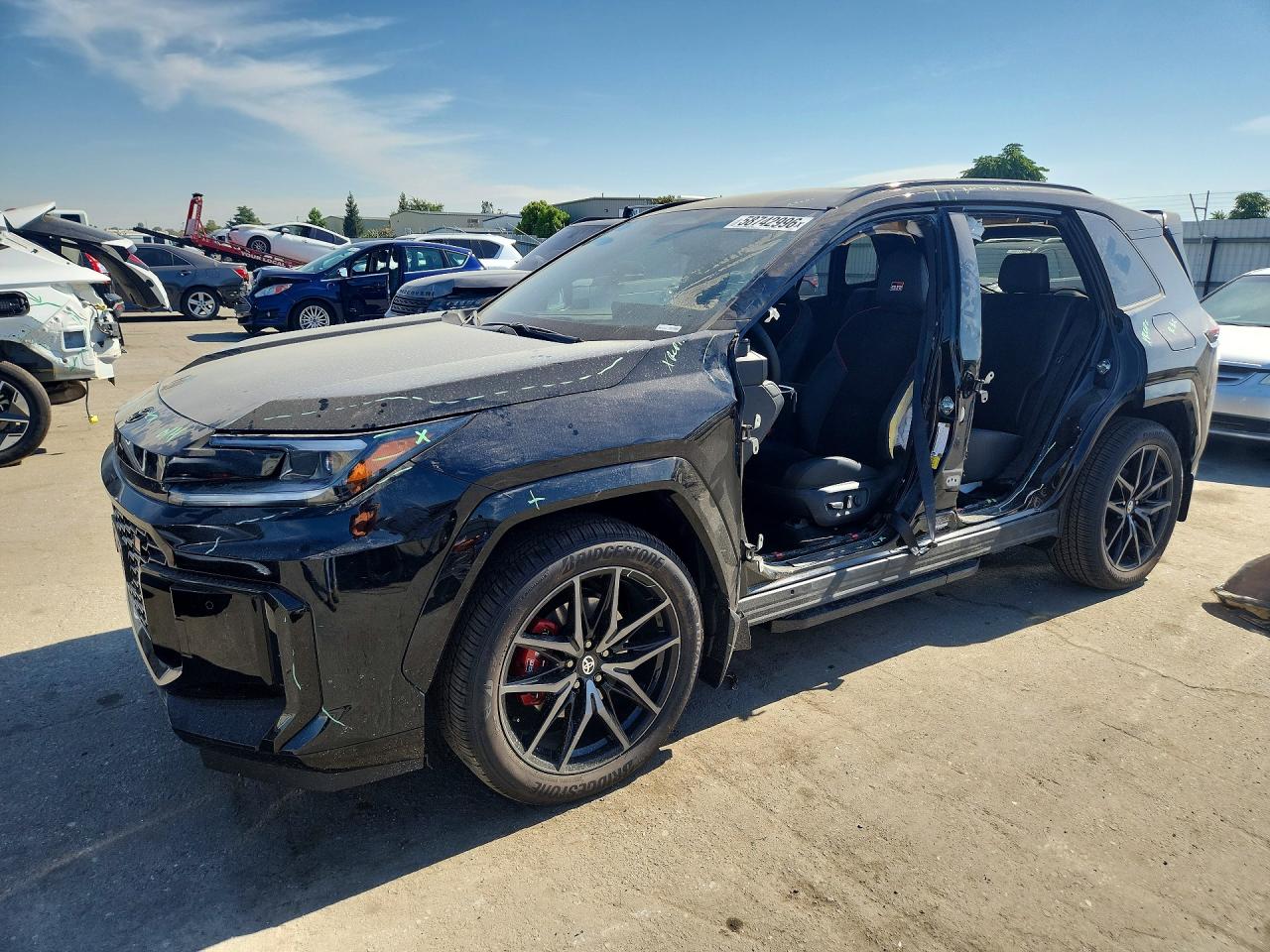2026 Toyota RAV4 XSE, VIN JTM7ERAV5TD001866 — Бок