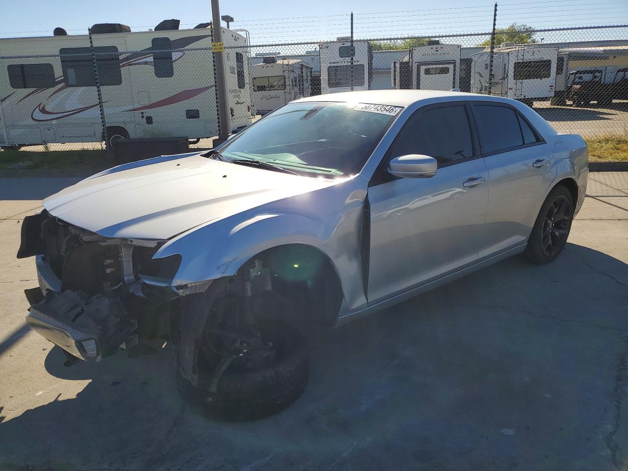 2021 Chrysler 300 S, VIN 2C3CCABG2MH520081 — Перед