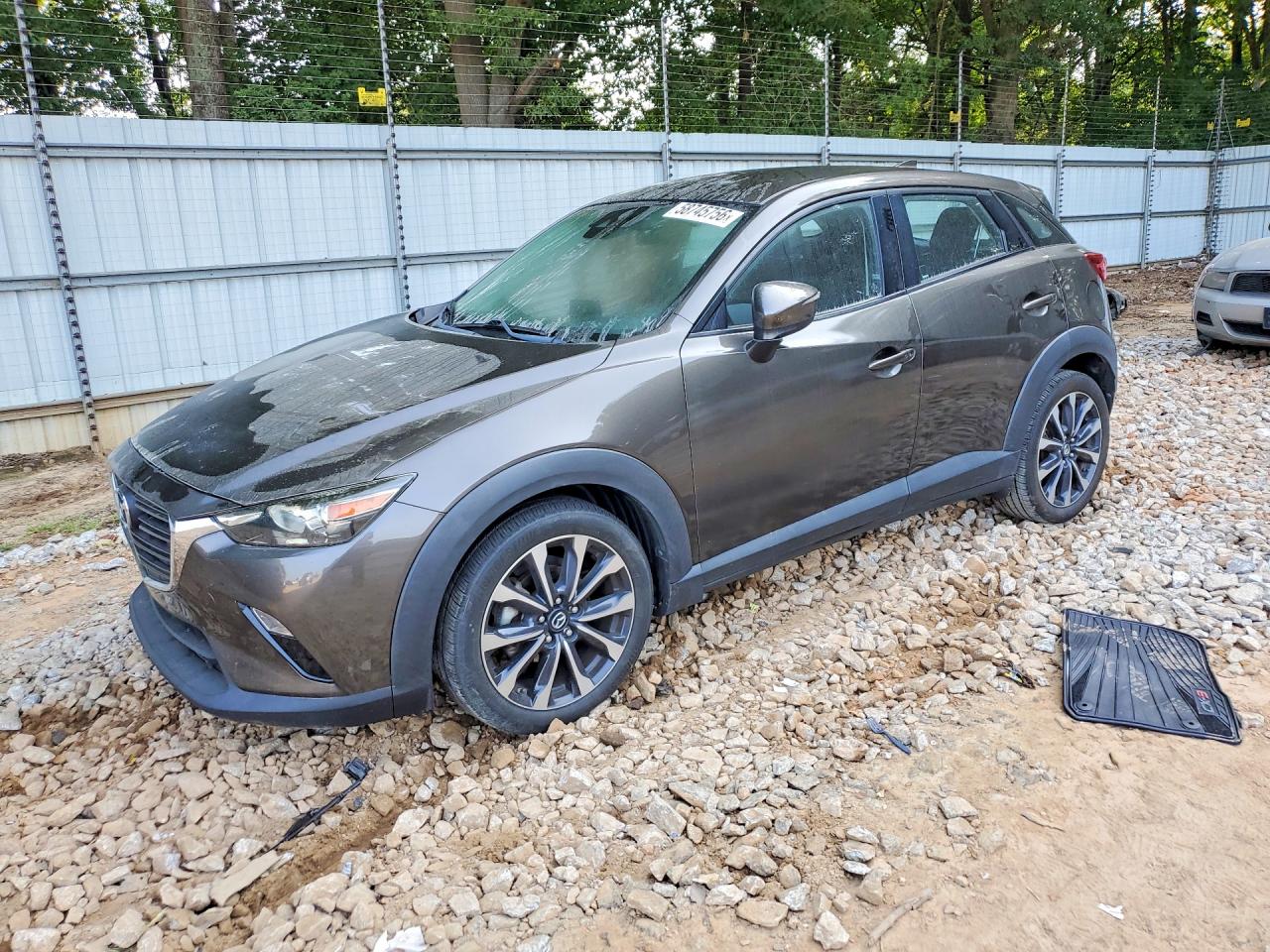 2019 Mazda CX-3 Touring, VIN JM1DKDC71K1406331 — Front end