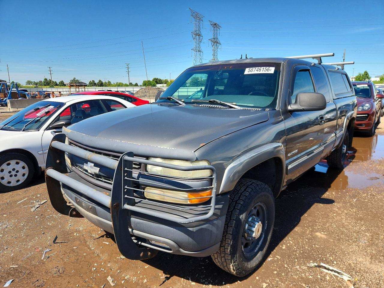 1999 Chevrolet Silverado 2500 LS, VIN 1GCGK29U9XE241949 — Minor dents and scratches