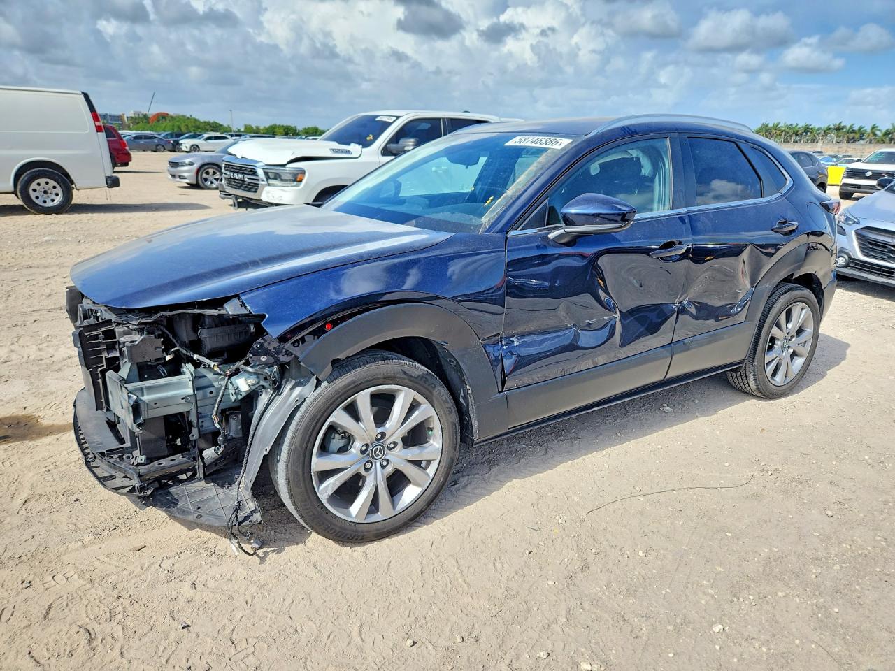 2023 Mazda CX-30 S Select, VIN 3MVDMBBM1PM553425 — Front end