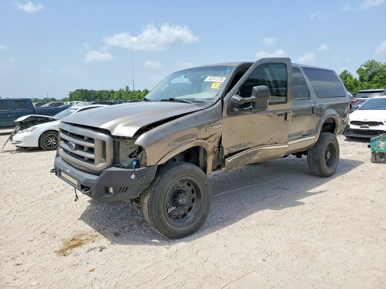 2003 Ford Excursion Limited, VIN 1FMSU43F43EB12601 — Бок