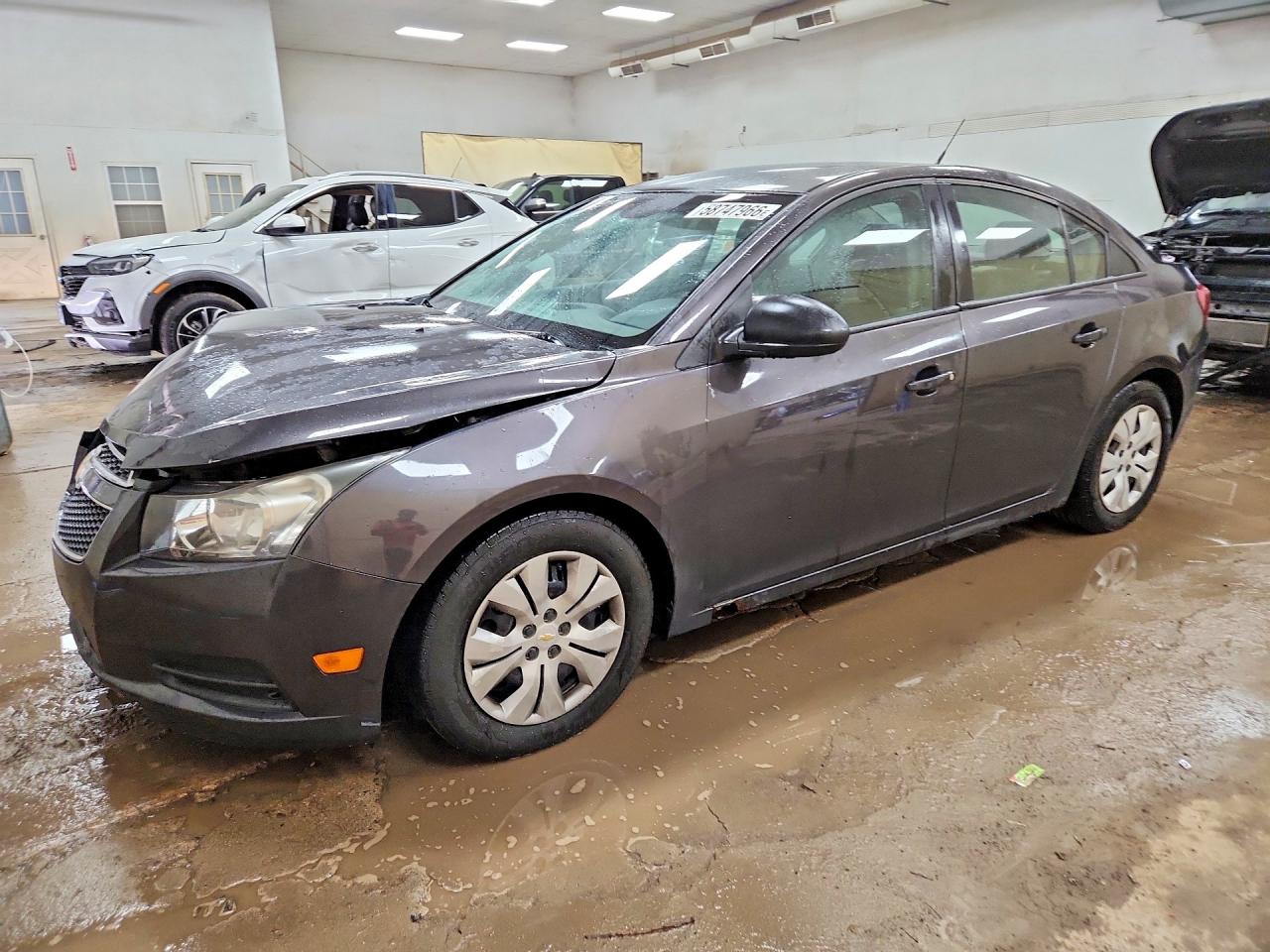 2014 Chevrolet Cruze LS, VIN 1G1PA5SH3E7145973 — Front end