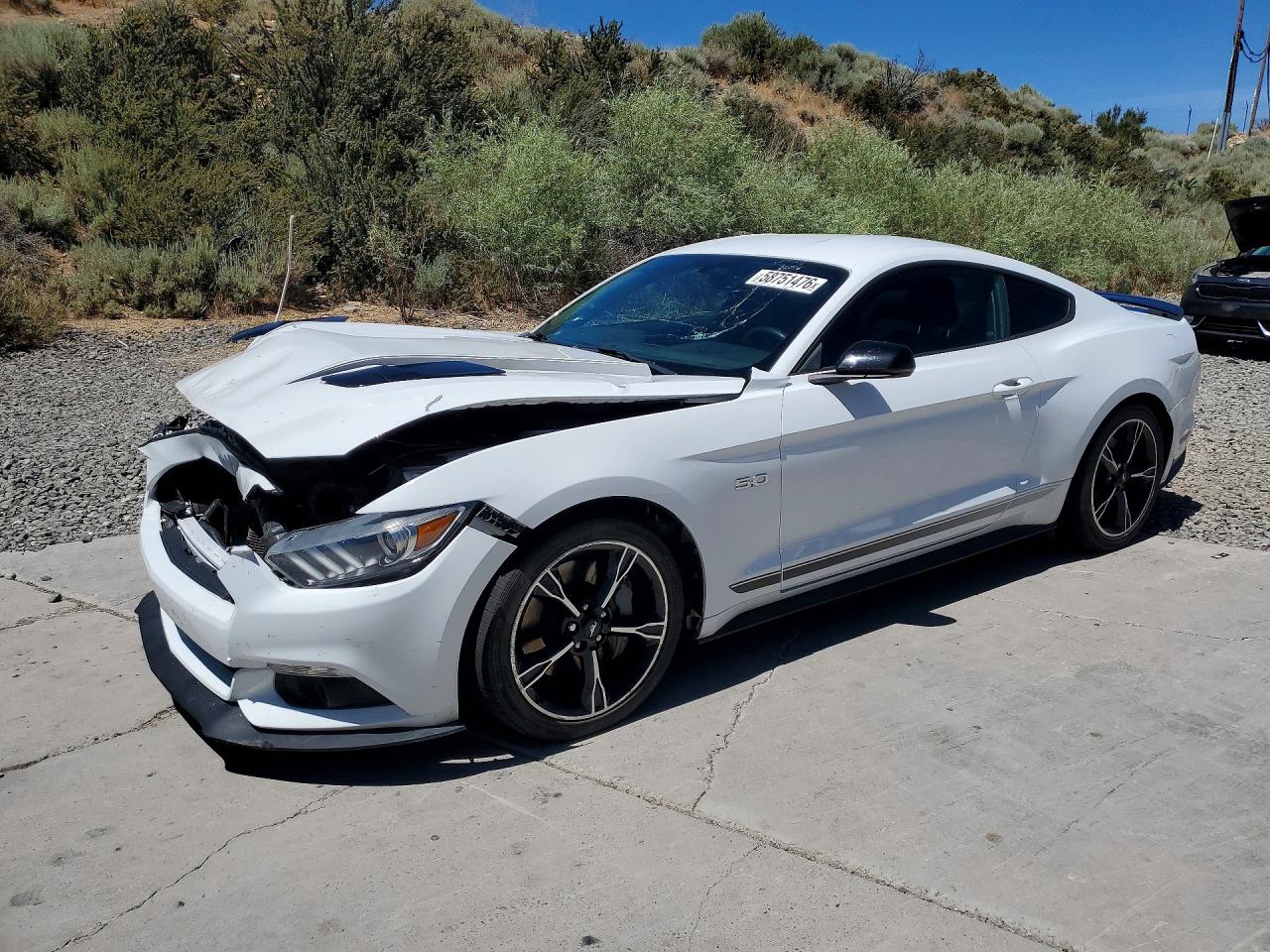 2016 Ford Mustang GT Premium, VIN 1FA6P8CF0G5203025 — Front end