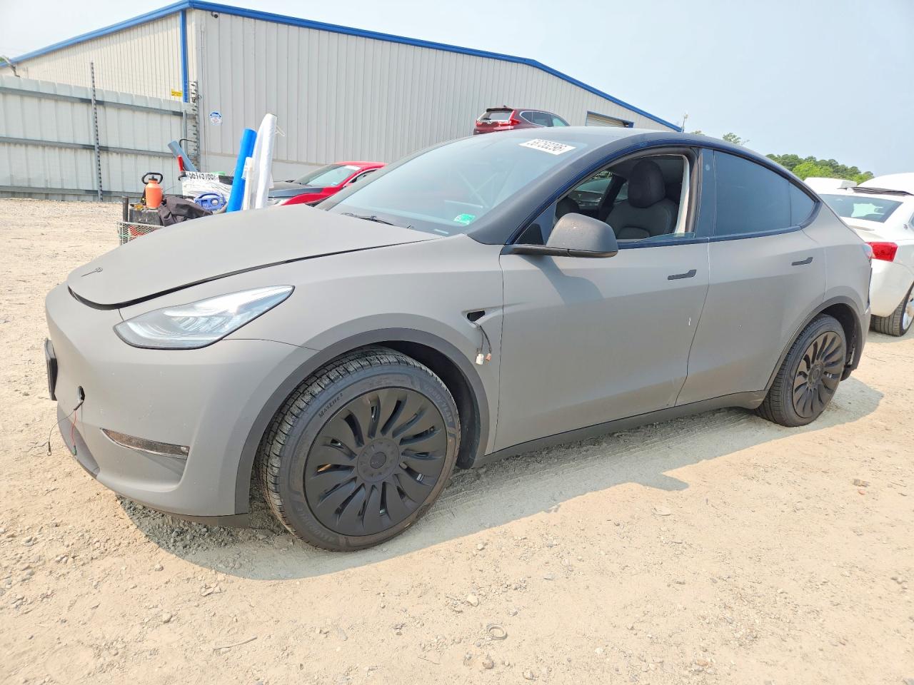 2021 Tesla Model Y Long Range, VIN 5YJYGDEE1MF109858 — Rear end