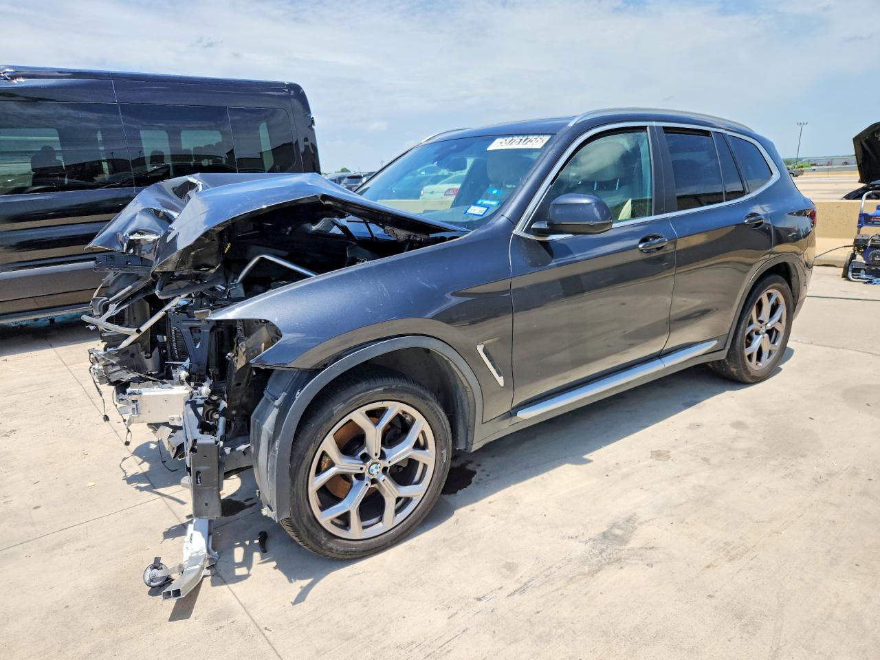 2022 BMW X3 sDrive30i, VIN 5UX43DP03N9M51348 — Перед