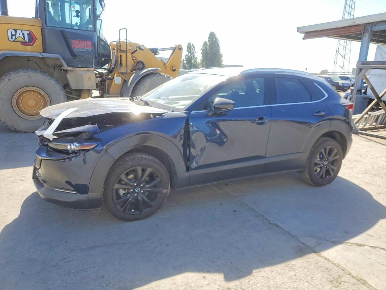 2021 Mazda CX-30 Premium, VIN 3MVDMBDY2MM309780 — Front end