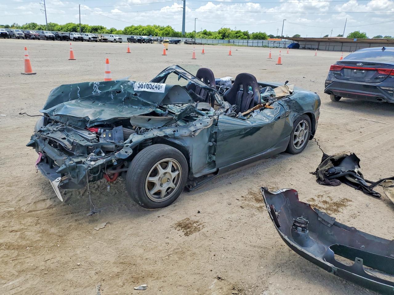 2001 Mazda MX-5 Miata, VIN JM1NB353810211842 — Rollover