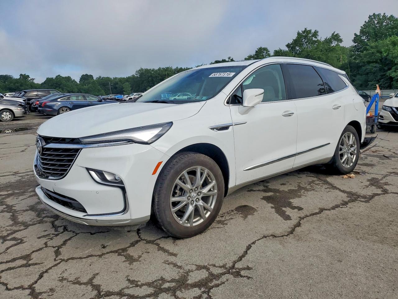 2023 Buick Enclave Essence, VIN 5GAEVAKW3PJ228790 — Зад