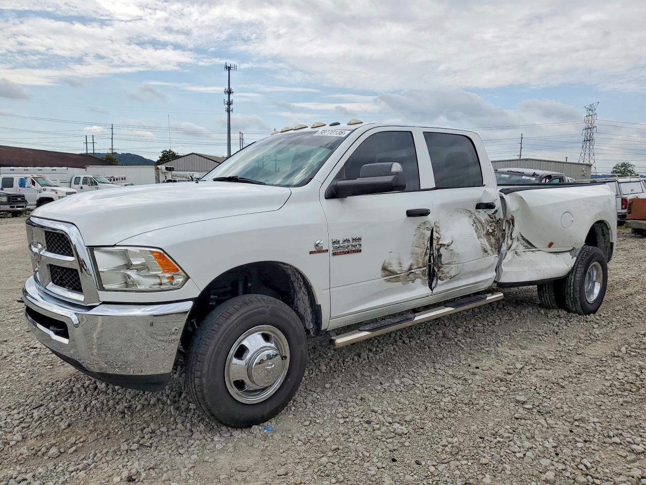 2016 Ram 3500 Tradesman, VIN 3C63RRGL7GG389661 — Бок