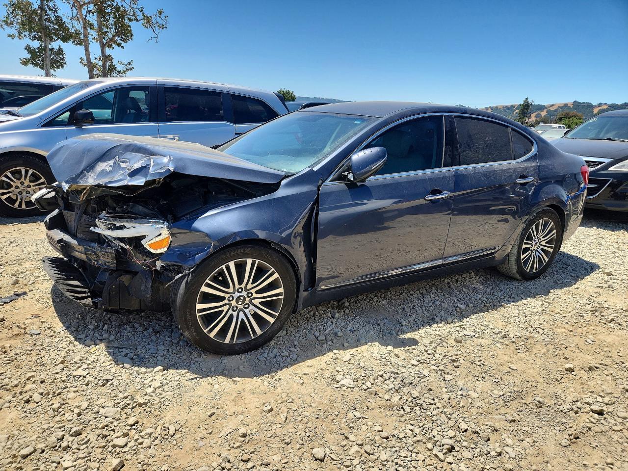 2014 Kia Cadenza Premium, VIN KNALN4D73E5127040 — Front end
